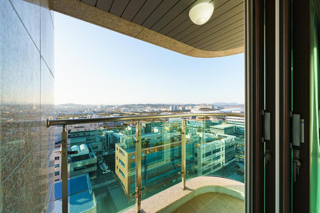 Raonstay In Perla Hotel จินจู ภายนอก รูปภาพ