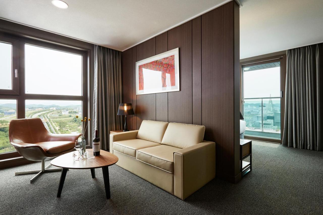 Raonstay In Perla Hotel จินจู ภายนอก รูปภาพ