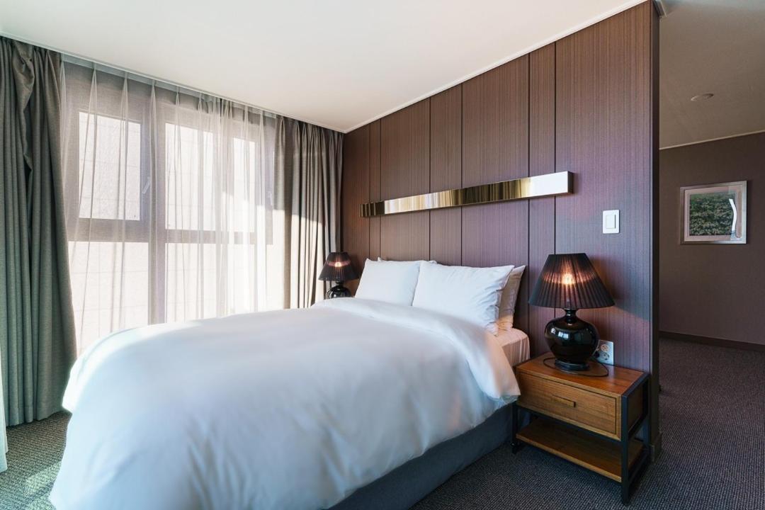 Raonstay In Perla Hotel จินจู ภายนอก รูปภาพ