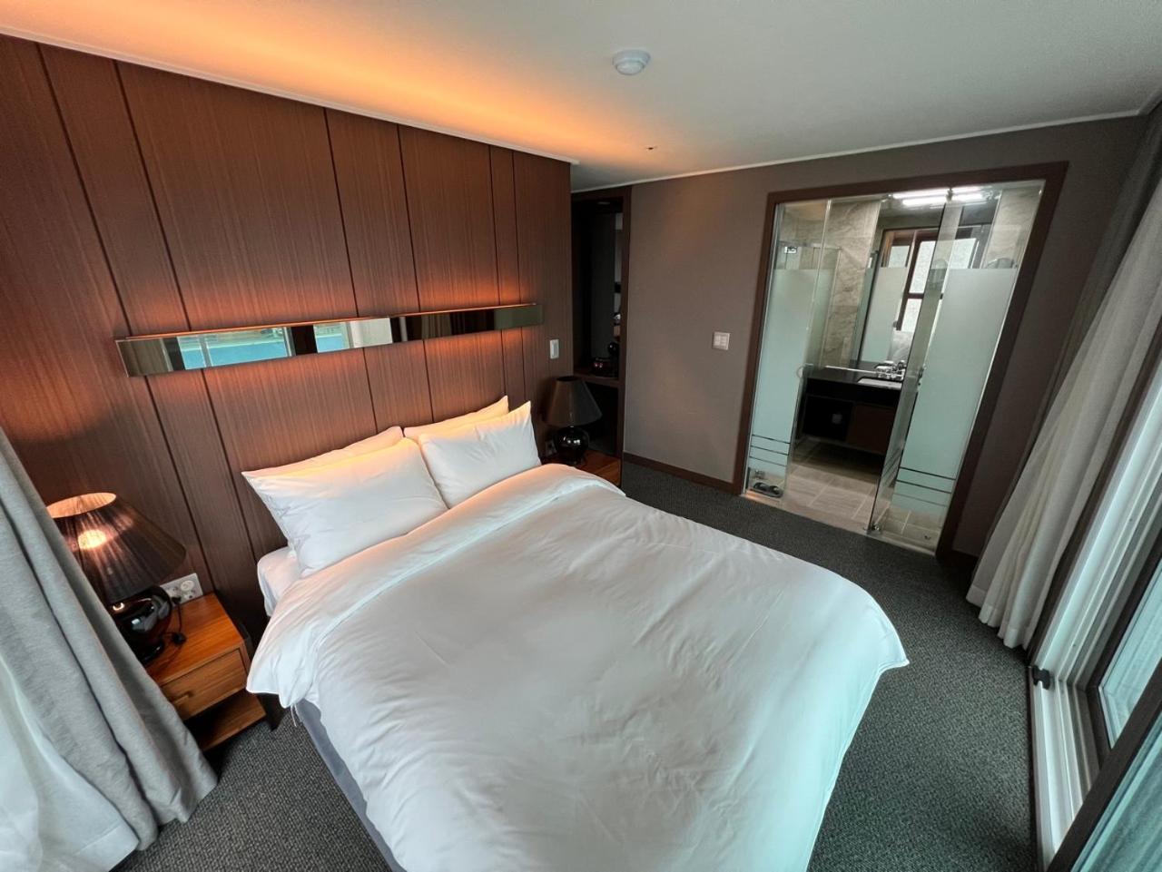Raonstay In Perla Hotel จินจู ภายนอก รูปภาพ